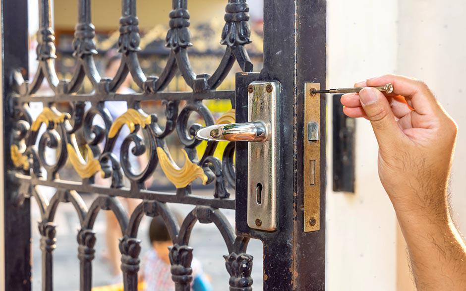 ouverture de porte claquée serrurier Bouray-sur-Juine